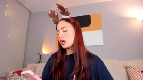 Snapshot of hannah_xoxo_ chatting on 12/11/24, 01:26 Hannah online show from 12/11/24, 01:26