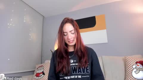 Snapshot of hannah_xoxo_ chatting on 12/15/24, 09:35 Hannah online show from 12/15/24, 09:35