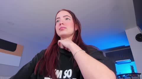 Snapshot of hannah_xoxo_ chatting on 02/04/25, 10:13 Hannah online show from 02/04/25, 10:13