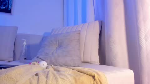 Snapshot of hannahdavisx chatting on 03/09/25, 07:56 Hannah online show from 03/09/25, 07:56