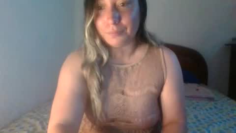 Snapshot of hannahevans2 chatting on 12/17/25, 11:11 hannahevans2 online show from 12/17/25, 11:11