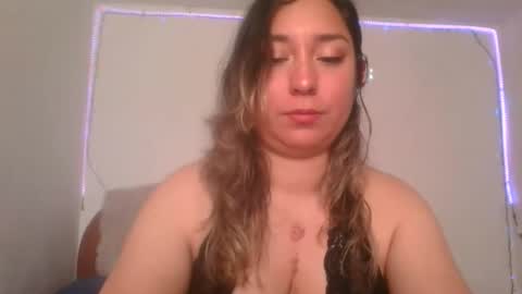 Snapshot of hannahevans2 chatting on 01/19/26, 02:43 hannahevans2 online show from 01/19/26, 02:43