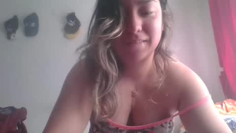 Snapshot of hannahevans2 chatting on 02/05/26, 02:22 hannahevans2 online show from 02/05/26, 02:22