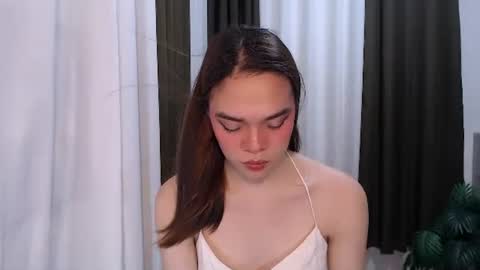HANNAH online show from 05/13/26, 02:47