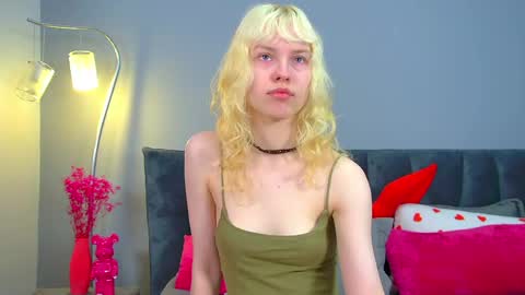 Snapshot of hannahhollis chatting on 05/06/26, 06:19 Hannah online show from 05/06/26, 06:19