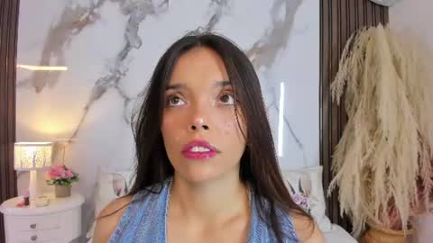 Snapshot of hannahill69 chatting on 07/17/26, 04:52 Hannahill69 online show from 07/17/26, 04:52