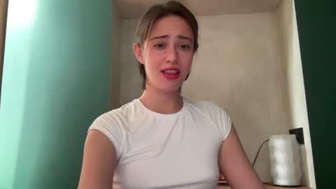 hannahinto online show from 03/12/26, 09:48