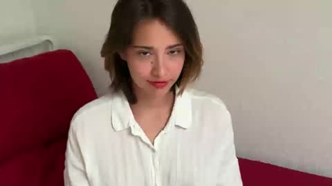 Snapshot of hannahinto chatting on 06/18/26, 02:32 hannahinto online show from 06/18/26, 02:32