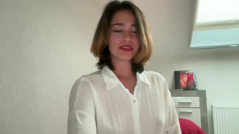 Snapshot of hannahinto chatting on 07/01/26, 02:51 hannahinto online show from 07/01/26, 02:51