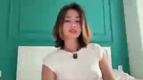 Snapshot of hannahinto chatting on 07/27/26, 02:46 hannahinto online show from 07/27/26, 02:46