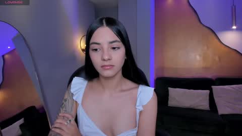 Snapshot of hannahjamesx chatting on 02/19/25, 07:16 HANNAH J online show from 02/19/25, 07:16