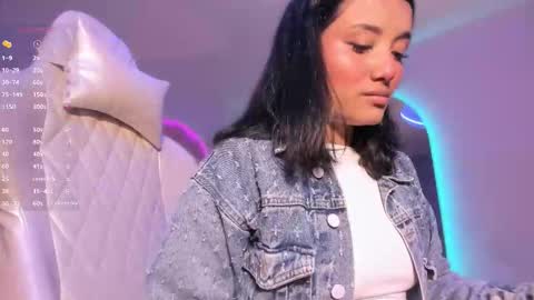 hannahmonttgomery  Help me reach 100 Hands up online show from 02/23/26, 04:15