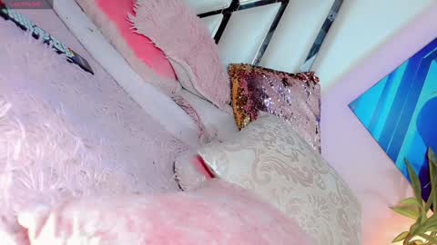 Snapshot of hannahsmit_ chatting on 01/28/25, 08:14 hannahsmit_ online show from 01/28/25, 08:14