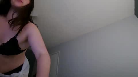 Snapshot of hannalovesbananas6969 chatting on 01/23/25, 03:58 Hanna Bananas online show from 01/23/25, 03:58