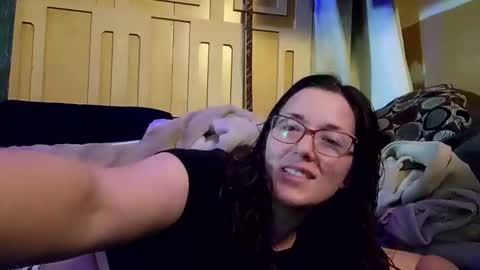 Snapshot of hannalovesbananas6969 chatting on 01/24/25, 10:41 Hanna Bananas online show from 01/24/25, 10:41