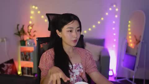 Snapshot of hannarosie chatting on 07/20/26, 04:42 hannarosie online show from 07/20/26, 04:42