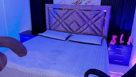 Hannasscott online show from 11/04/25, 12:04