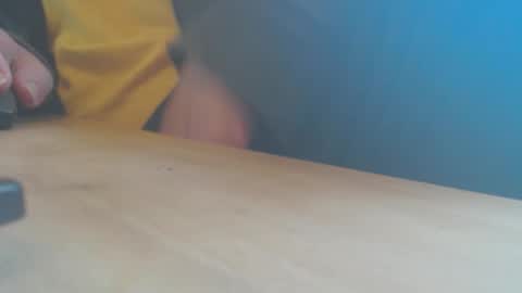 hannes_k online show from 10/11/25, 09:19