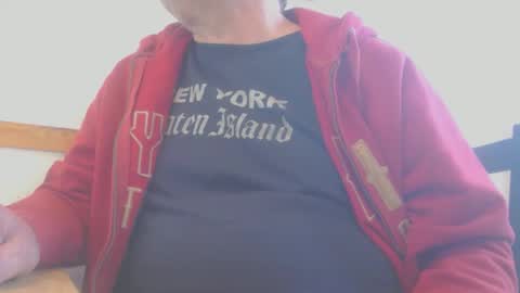 hannes_k online show from 12/17/25, 09:04