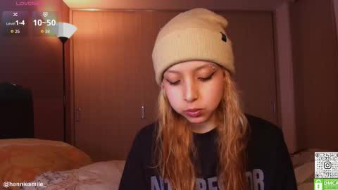 Snapshot of hanniesmile_ chatting on 03/10/26, 06:57 Hannie online show from 03/10/26, 06:57