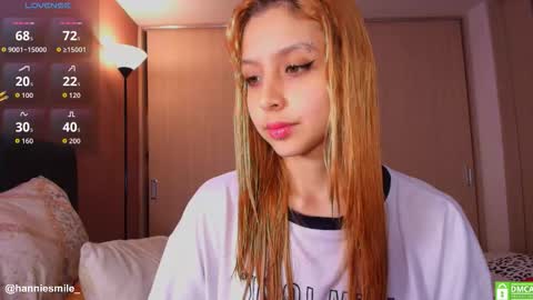 Snapshot of hanniesmile_ chatting on 03/14/26, 06:35 Hannie online show from 03/14/26, 06:35