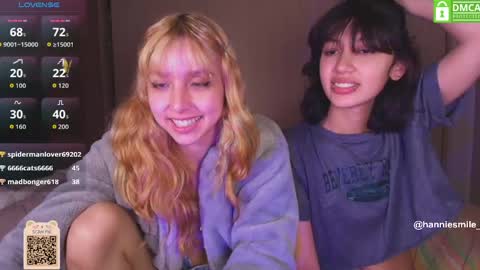 Snapshot of hanniesmile_ chatting on 04/15/26, 07:58 Hannie online show from 04/15/26, 07:58