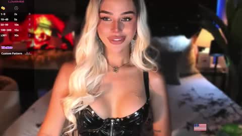 Snapshot of hanny113826 chatting on 10/27/25, 01:20 hanny113826 online show from 10/27/25, 01:20