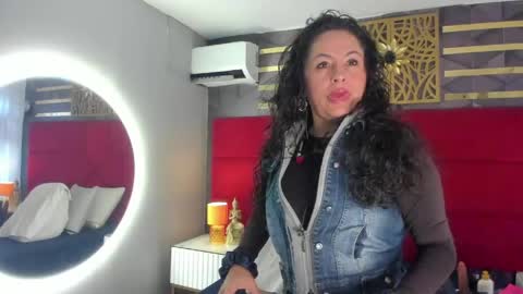Snapshot of hanny_bliss chatting on 04/23/26, 11:42 Hanny online show from 04/23/26, 11:42