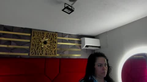 Snapshot of hanny_bliss chatting on 04/30/26, 11:38 Hanny online show from 04/30/26, 11:38