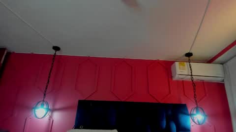 Snapshot of hanny_bliss chatting on 05/20/26, 11:27 Hanny online show from 05/20/26, 11:27