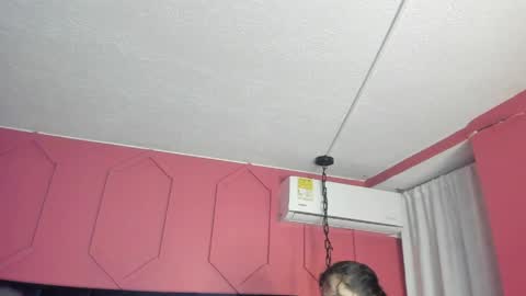 Snapshot of hanny_bliss chatting on 05/27/26, 11:18 Hanny online show from 05/27/26, 11:18