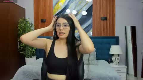 Snapshot of hannyy_ chatting on 06/21/26, 05:15 HANNY online show from 06/21/26, 05:15