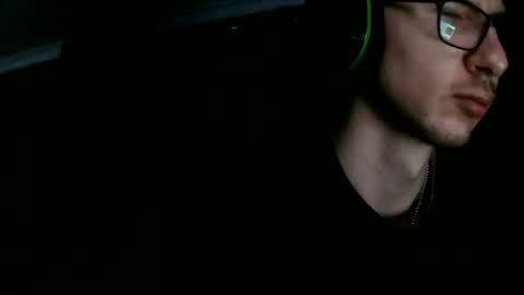 Snapshot of hansole12 chatting on 12/10/24, 03:30 hansole online show from 12/10/24, 03:30