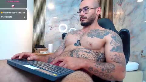 Snapshot of hanz_col chatting on 12/30/24, 01:48 hanz_col online show from 12/30/24, 01:48