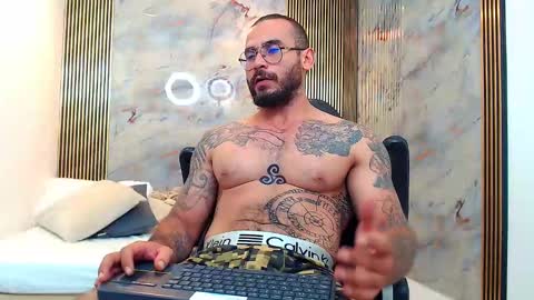 Snapshot of hanz_col chatting on 01/25/25, 04:34 hanz_col online show from 01/25/25, 04:34