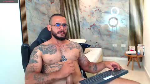 Snapshot of hanz_col chatting on 02/23/25, 11:25 hanz_col online show from 02/23/25, 11:25