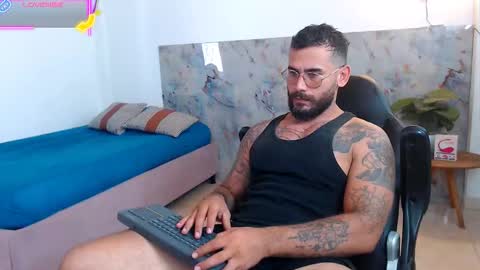 Snapshot of hanz_col chatting on 10/23/25, 06:06 hanz_col online show from 10/23/25, 06:06