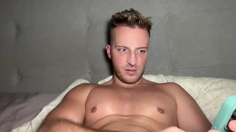 Snapshot of hanzlagerfelt chatting on 10/15/25, 11:16 hanzlagerfelt online show from 10/15/25, 11:16