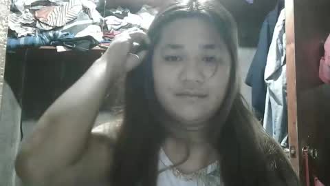 happy00725310 online show from 11/25/25, 09:37