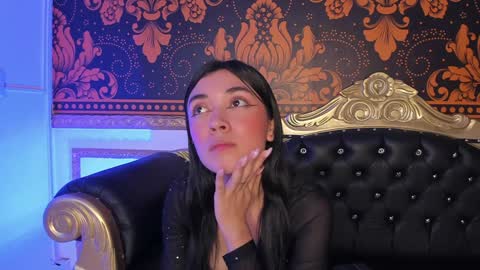 Snapshot of happy_cream_ chatting on 12/21/24, 05:51 happy_cream_ online show from 12/21/24, 05:51