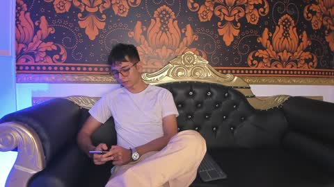 Snapshot of happy_cream_ chatting on 01/07/25, 02:19 happy_cream_ online show from 01/07/25, 02:19