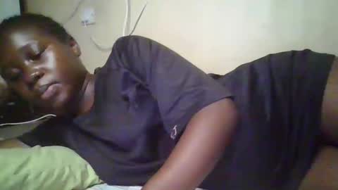 Snapshot of happy_dimple chatting on 10/31/25, 09:27 happy_dimple online show from 10/31/25, 09:27