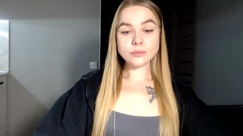 Snapshot of happy_fox_ chatting on 02/17/25, 07:21 happy_fox_ online show from 02/17/25, 07:21