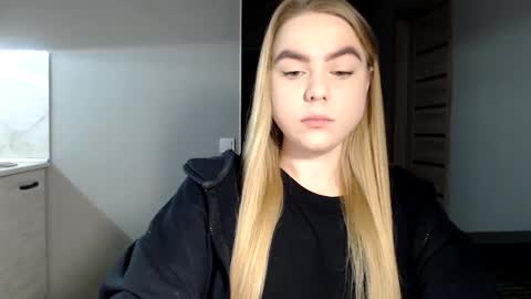 Snapshot of happy_fox_ chatting on 02/25/25, 05:47 happy_fox_ online show from 02/25/25, 05:47