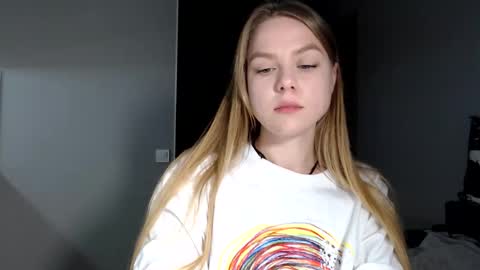 happy_fox_ online show from 02/11/26, 08:36