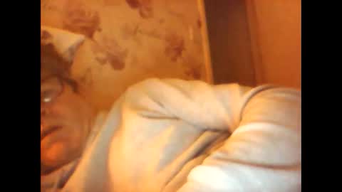 Snapshot of happychappy200419 chatting on 11/09/25, 05:44 happychappy200419 online show from 11/09/25, 05:44