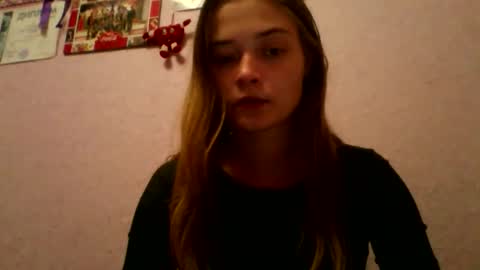 Snapshot of happyemily18 chatting on 10/24/25, 06:48 happyemily  online show from 10/24/25, 06:48