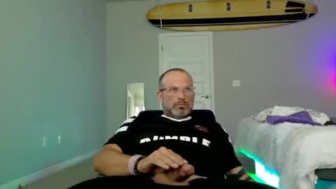 Snapshot of happyendingstory chatting on 04/02/26, 04:37 Josh Hamilton online show from 04/02/26, 04:37