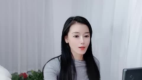 Snapshot of happyflower802318 chatting on 03/08/26, 01:25 Daisy online show from 03/08/26, 01:25