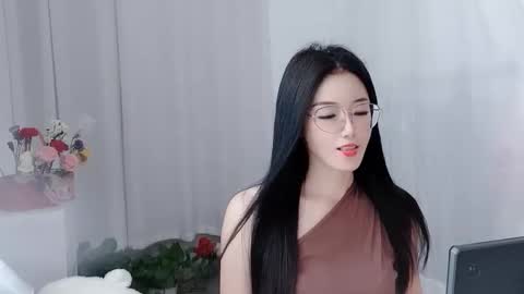 Snapshot of happyflower802318 chatting on 03/30/26, 03:18 Daisy online show from 03/30/26, 03:18